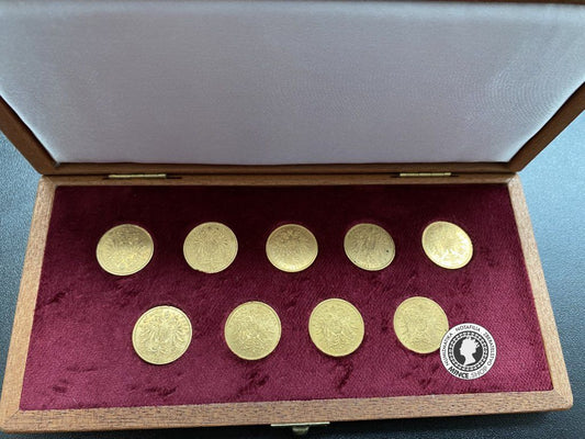 Sada zlatých mincí 10 korún Franz Jozef I. mix ročníkov 1896-1909 pôvodné razby v drevenej kazete
